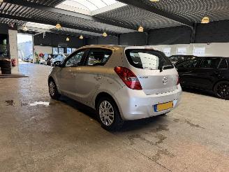 Hyundai I-20 1.4i DynamicVersion Automaat picture 3