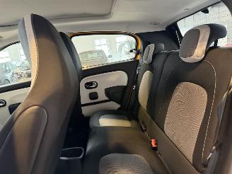 Renault Twingo 1.0 SCe Collection picture 14