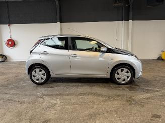 Toyota Aygo 1.0 VVT-i x-play Automaat! picture 6