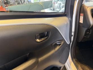 Toyota Aygo 1.0 VVT-i x-play Automaat! picture 19
