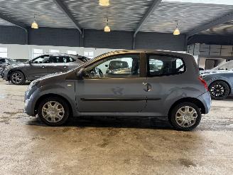Renault Twingo 1.2-16V Dynamique picture 2