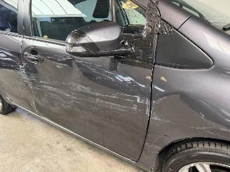 Toyota Yaris 1.3 VVT-i Dynamic picture 9