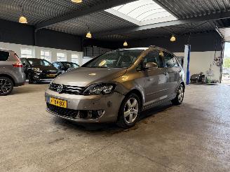 Vaurioauto  passenger cars Volkswagen Golf plus 1.4 Easyline 2011/2