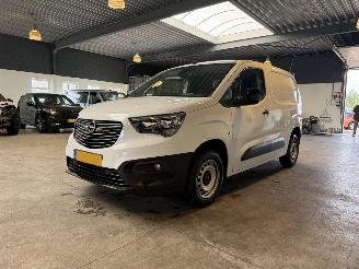 skadebil bedrijf Opel Combo 1.5 BlueHDi 100 S&S L1 2023/6