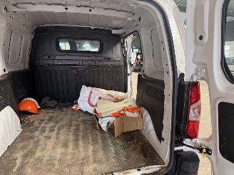 Opel Combo 1.5 BlueHDi 100 S&S L1 picture 17