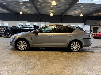 Skoda Octavia 1.2 TSI Greentech Active picture 2
