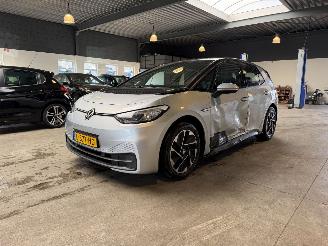Auto incidentate Volkswagen ID.3 Life 58 kWh 122.000 2020/12