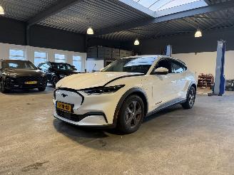 uszkodzony samochody osobowe Ford Mustang Mach-e Extended RWD 98 KWH 30.000 NAP! 2023/5
