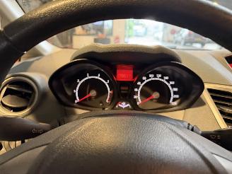 Ford Fiesta 1.4 Automaat! picture 23