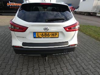 Nissan Qashqai 1.2 N-Connecta picture 4