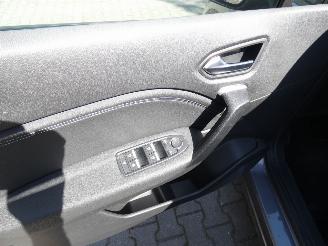 Renault Captur 1.6 E-Tech Hybrid 145 SL Rive Gauche picture 13