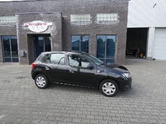 Damaged car Dacia Sandero 0.9 TCe Lauréate Nieuwe APK 2015/2