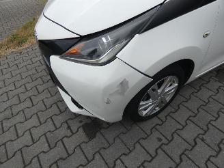 Toyota Aygo 1.0 VVT-i x-pure picture 28