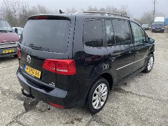 Avarii autoturisme Volkswagen Touran (1T3) MPV 1.2 TSI (CBZB) 2013/11