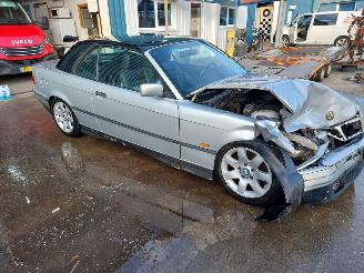 BMW 3-serie 3 serie (E36/2C) Cabrio 318i (M43-B18(184E2)) [85kW] picture 3