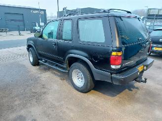 Ford USA Explorer Explorer (UN105/150) SUV 4.0 V6 4x2 (99EA(V6)) [150kW] picture 4