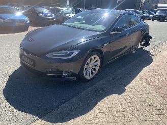 Uttjänta bilar auto Tesla Model S Model S Liftback 75D 2017/6