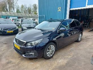 Peugeot 308 308 SW  Combi 5-drs 1.2 12V e-THP PureTech 110 picture 1