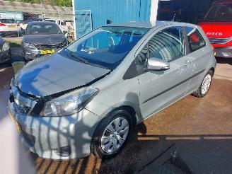 Coche accidentado Toyota Yaris Yaris III (P13) Hatchback 1.33 16V 2011/12