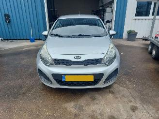 Kia Rio Rio III (UB) Hatchback 1.2 CVVT 16V picture 2