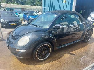 uszkodzony samochody osobowe Volkswagen New-beetle New Beetle (1Y7) Cabrio 1.6 2007/10