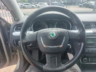 Skoda Superb Superb (3TAA) Hatchback 1.8 TSI 16V picture 10