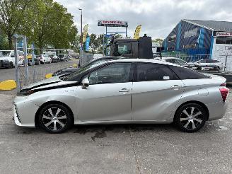 Unfallwagen Toyota Mirai FCV Executive 113kW Hydrogen hybrid 2019/4