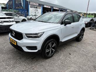 Unfallwagen Volvo XC40 1.5 T3 120KW Autom. Clima Navi Camera R-Design NAP 2019/11