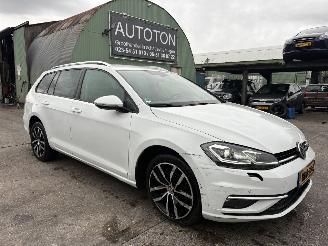Schadeauto Volkswagen Golf 1.6 TDI 85KW DSG Clima Navi Led Xenon 2019/5