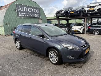 skadebil auto Ford Focus 1.0 Ecoboost 92KW Clima Navi Keyless NAP 2014/1