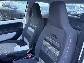 Volkswagen Up! 1.0 44KW High Up Airco picture 9