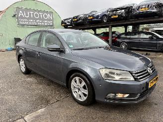 Avarii autoturisme Volkswagen Passat 1.4 TSI 90KW Bleumotion Sedan Keyless 2011/9