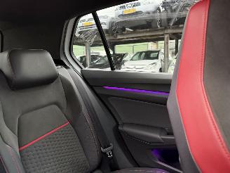 Volkswagen Golf 2.0 GTI Clubsport 301PK Autom. Clima Navi Sfeerverlichting picture 9