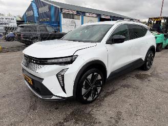 Schadeauto Renault Scenic EV60 60kWh 125KW Clima Navi Comfort Range Techno NAP 2024/9