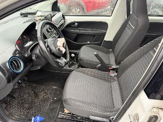 Volkswagen Up! 1.0 55KW Pano Airco Navi Groove Up! 5-Deurs picture 8