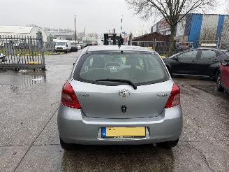 Toyota Yaris 1.3 VVTI 64KW Terra 5-Deurs picture 3