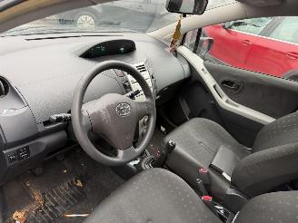 Toyota Yaris 1.3 VVTI 64KW Terra 5-Deurs picture 6