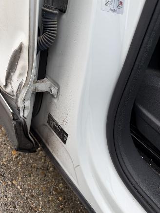 Volkswagen Tiguan 1.5 TSI 96KW Navi Clima Comfortline Led NAP picture 16