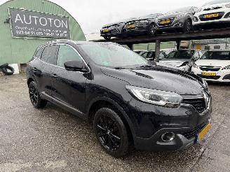 krockskadad bil auto Renault Kadjar 1.2 TCE 96KW Bose Pano Clima Navi Led 2016/7