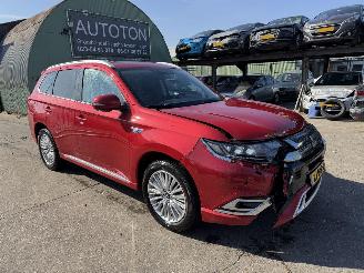 Mitsubishi Outlander 2.4 PHEV 99KW Clima Navi Schuifdak IntenseNAP picture 1