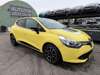 Avarii autoturisme Renault Clio 0.9 TCE 66KW 7-Edition Clima Navi Led 2014/4