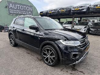 damaged passenger cars Volkswagen T-Cross 1.0 TSI 85KW Clima Navi Led Xenon 2020/1