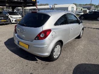 Opel Corsa 1.4-16V 64KW Airco picture 2