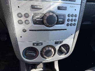 Opel Corsa 1.4-16V 64KW Airco picture 8