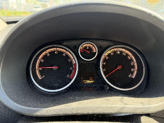 Opel Corsa 1.4-16V 64KW Airco picture 9