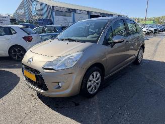 Vaurioauto  passenger cars Citroën C3 1.4 54KW Airco 5-Deurs Dynamique NAP 2011/3