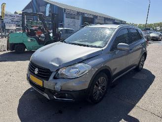 Schadeauto Suzuki SX4 1.6 88KW Exclusive Clima Navi Camera Nap 2013/12