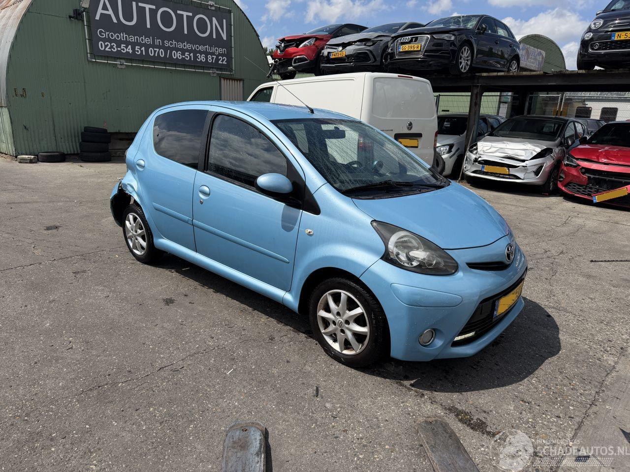Toyota Aygo 1.0 VVT-I 50KW Airco Led 5-Drs Dynamic Orange 5-Drs NAP