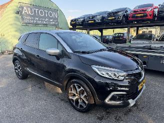 uszkodzony samochody osobowe Renault Captur 0.9 TCE 66KW  Bose Clima Navi Led Camera 2019/4