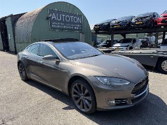 Unfallwagen Tesla Model S 90D 310KW Base Pano Clima Navi NAP 2016/1